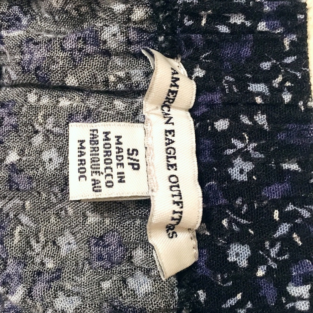 American Eagle Mini Floral Circle/Skater Skirt - Picture 5 of 5